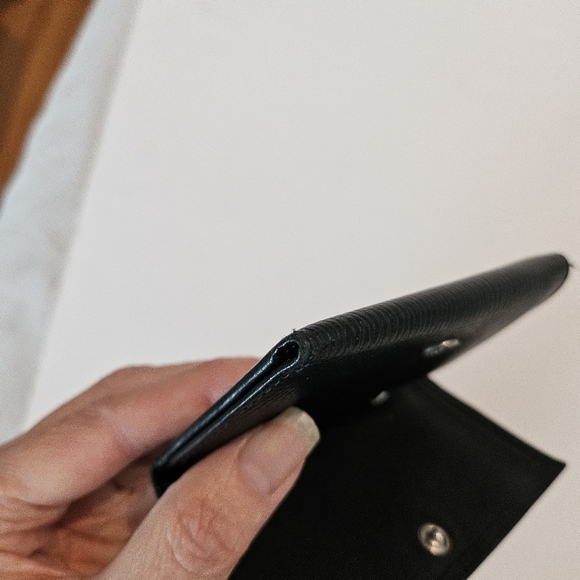 Excellent Condition Loewe 6 Ring Key Holder Black Leather - Picture 8 of 13